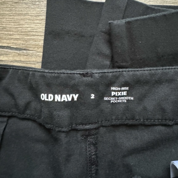 Old Navy High-Waisted Pixie Skinny Ankle Pants - Picture 7 of 9